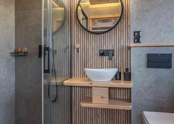 Pod Jaworem Z Balia Витув